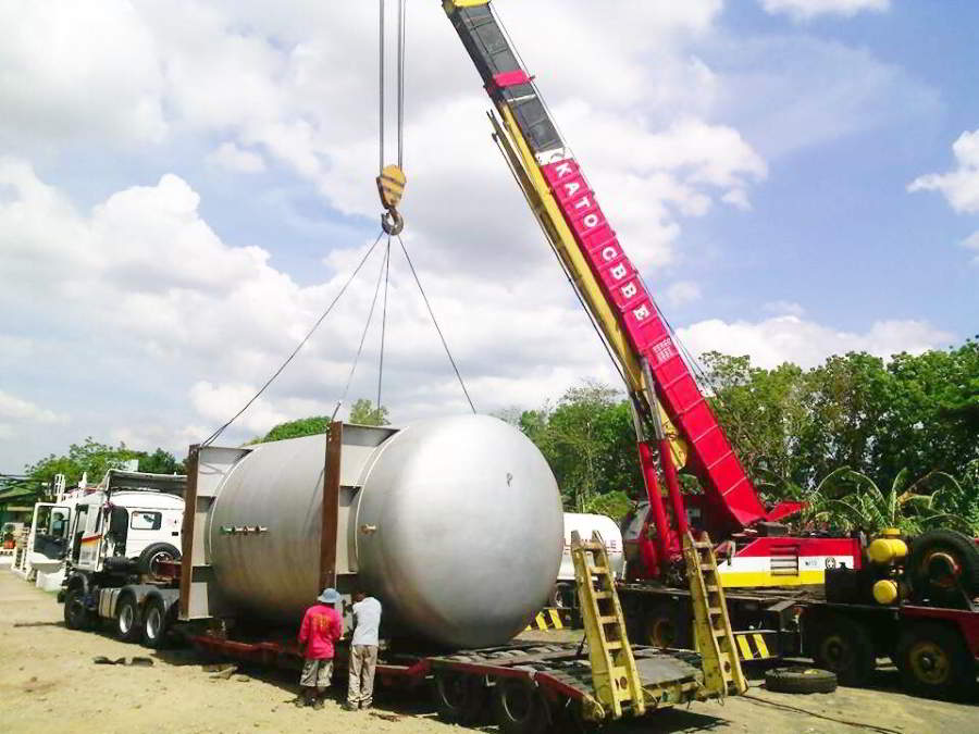 Lifting of LPG Tank with Truck Mounted Crane